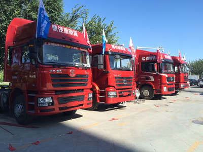 驾高端重卡 行财富之路 陕汽产品品鉴会相约奇台